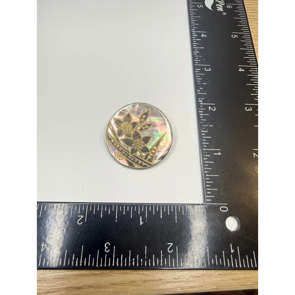 Vintage Japanese Maki-e Mother of Pearl Brooch‎ Gold Floral Lacquer Pin Japan